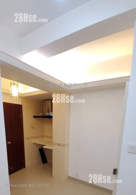 Kiu Wing Building Sell 2 Bedrooms , 1 Bathroom 228 ft²