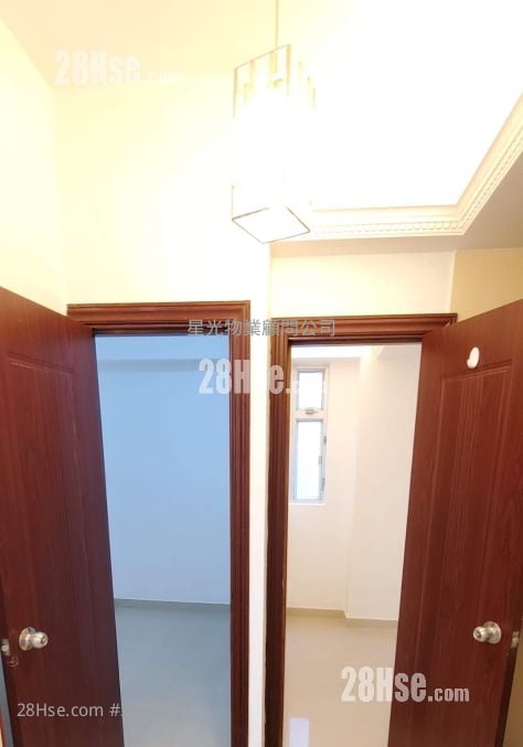 Kiu Wing Building Sell 2 Bedrooms , 1 Bathroom 228 ft²