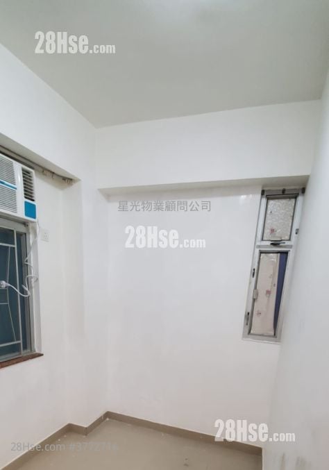 Kiu Wing Building Sell 2 Bedrooms , 1 Bathroom 228 ft²