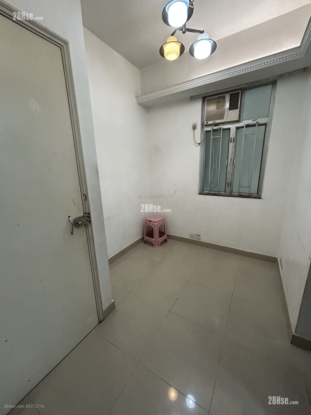 Kiu Wing Building Sell 2 Bedrooms , 1 Bathroom 228 ft²
