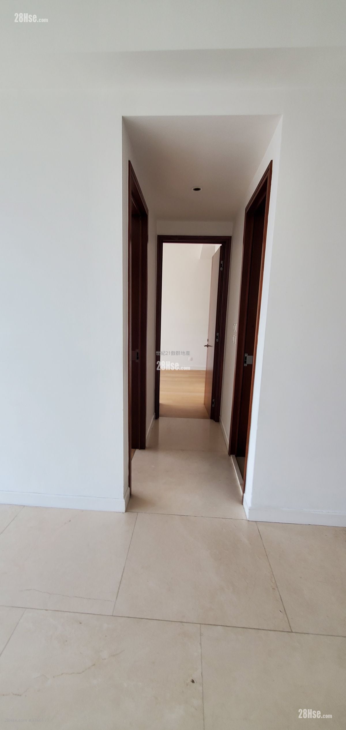 Paxton Sell 2 Bedrooms , 1 Bathroom 944 ft²