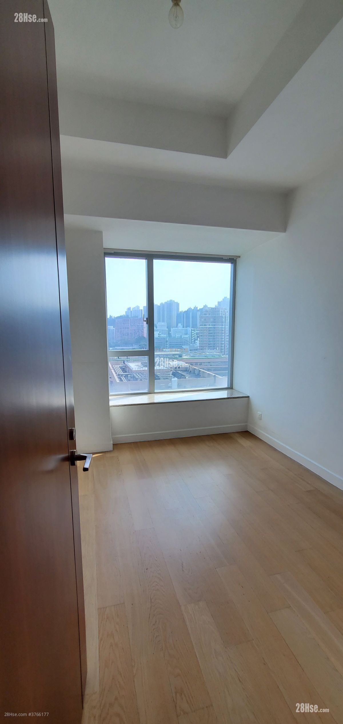 Paxton Sell 2 Bedrooms , 1 Bathroom 944 ft²