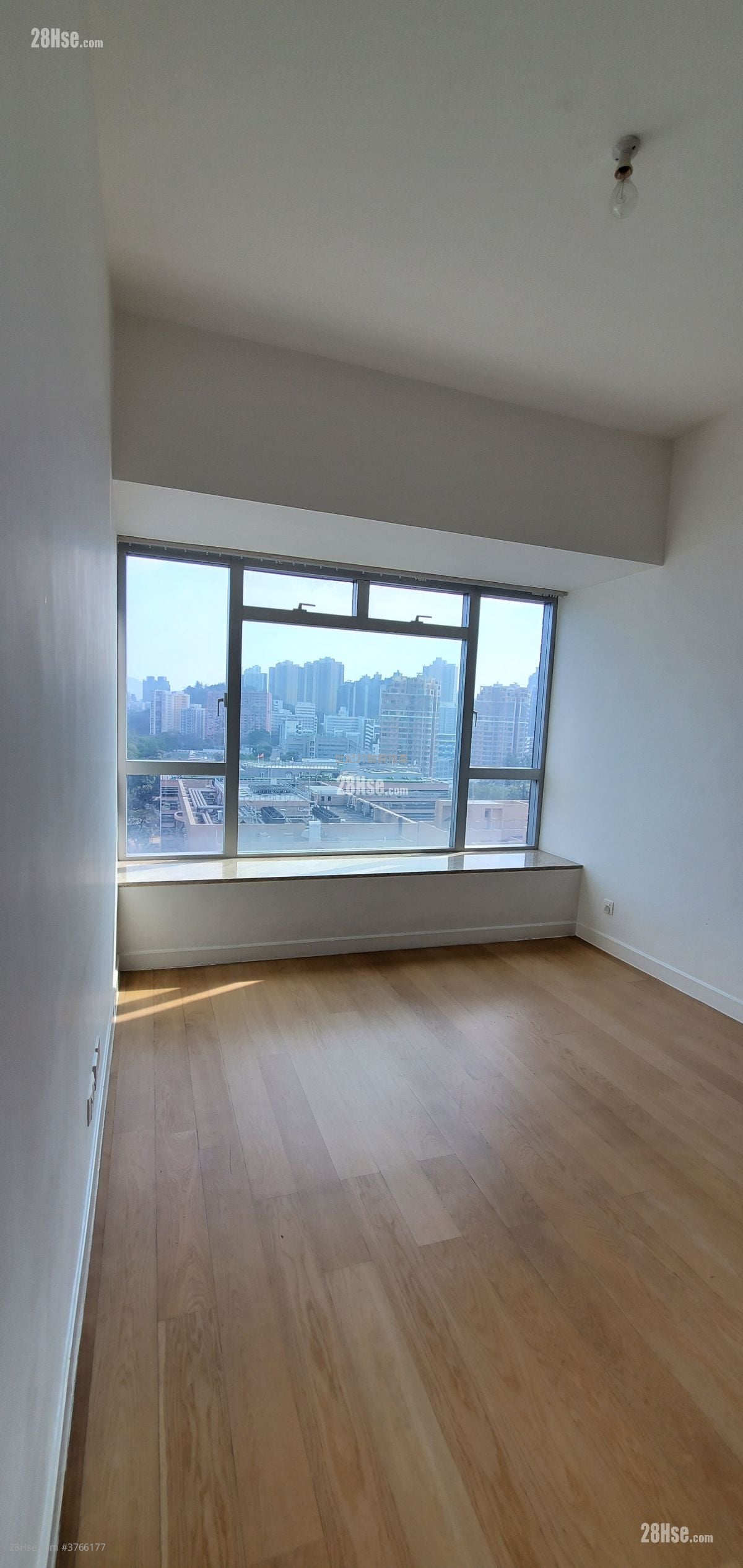 Paxton Sell 2 Bedrooms , 1 Bathroom 944 ft²