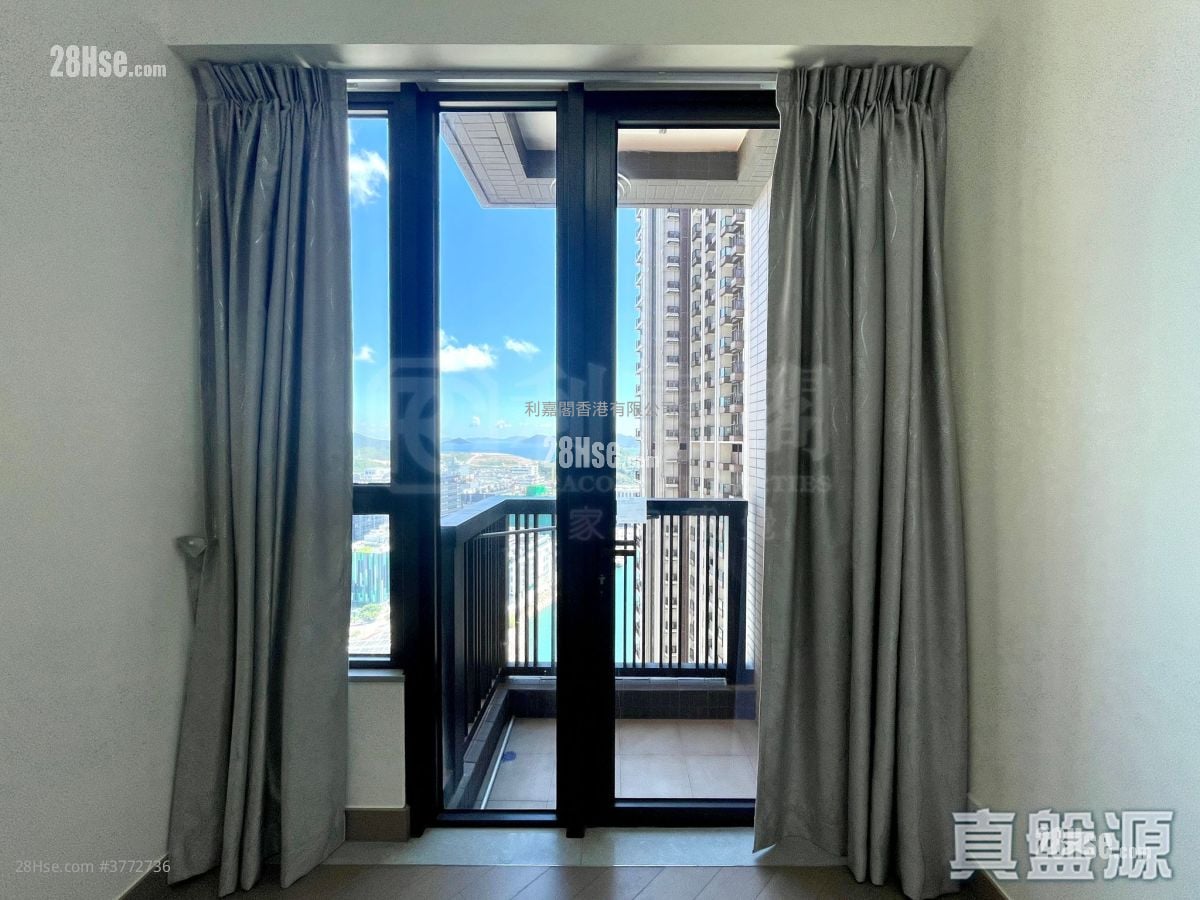 Wings At Seaii Sell 2 Bedrooms 541 ft²