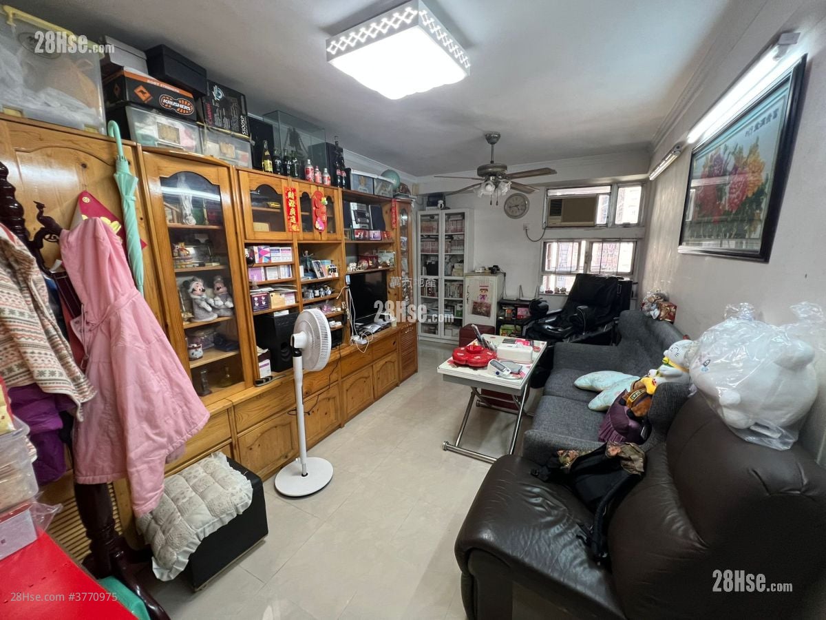 云叠花园 售盘 3 房 , 1 浴室 593 平方尺