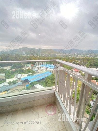 The Reach Sell 3 Bedrooms , 2 Bathrooms 743 ft²