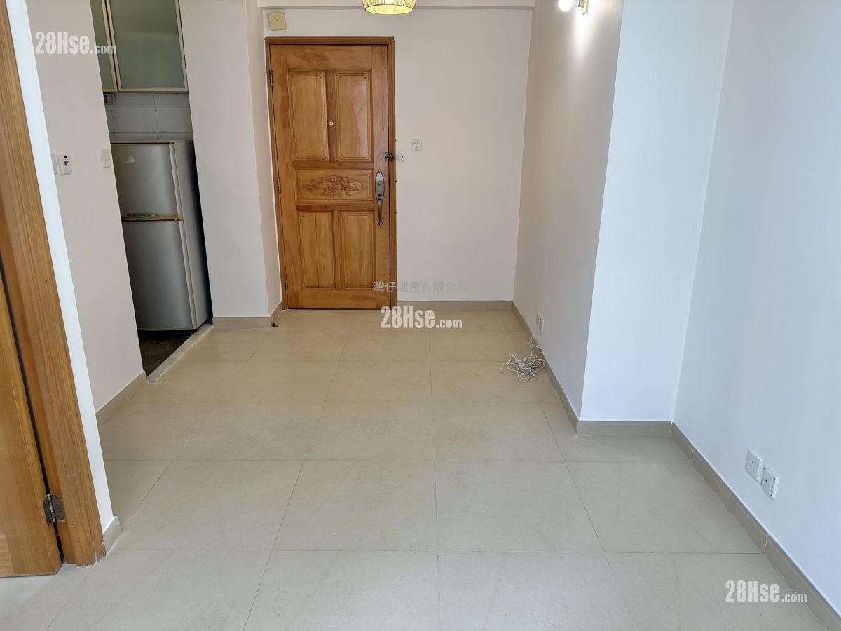 Lap Hing Building Sell 1 Bedroom , 1 Bathroom 281 ft²
