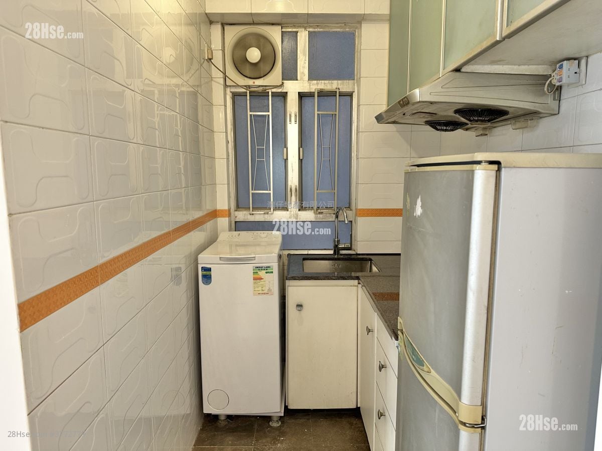 Lap Hing Building Sell 1 Bedroom , 1 Bathroom 281 ft²