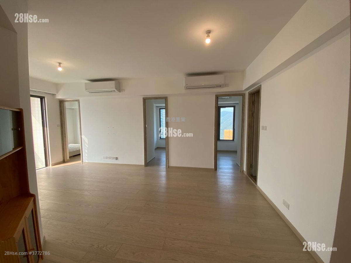 Sea To Sky Sell 3 Bedrooms , 2 Bathrooms 786 ft²