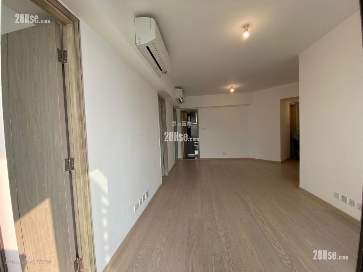 Sea To Sky Sell 3 Bedrooms , 2 Bathrooms 786 ft²