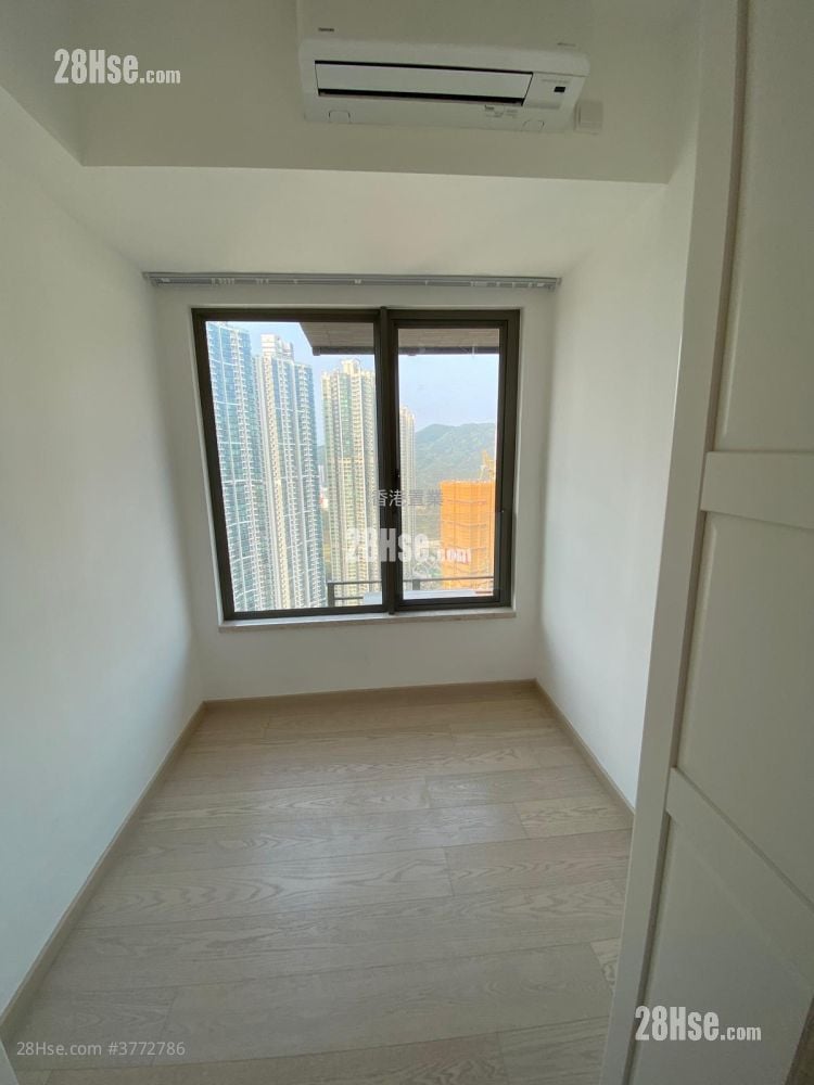 Sea To Sky Sell 3 Bedrooms , 2 Bathrooms 786 ft²