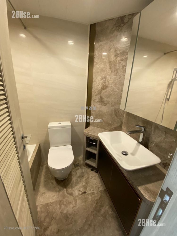 Sea To Sky Sell 3 Bedrooms , 2 Bathrooms 786 ft²