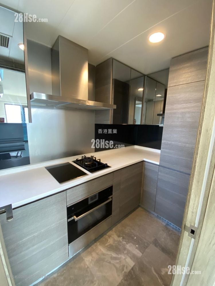 Sea To Sky Sell 3 Bedrooms , 2 Bathrooms 786 ft²