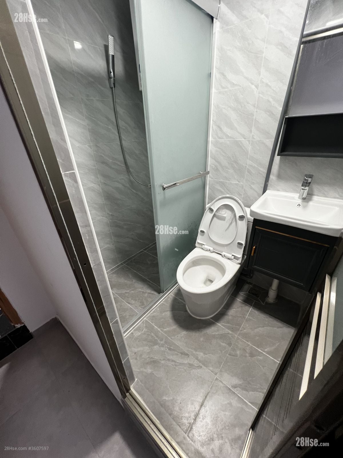 Kam Shan Lau Rental 250 ft²