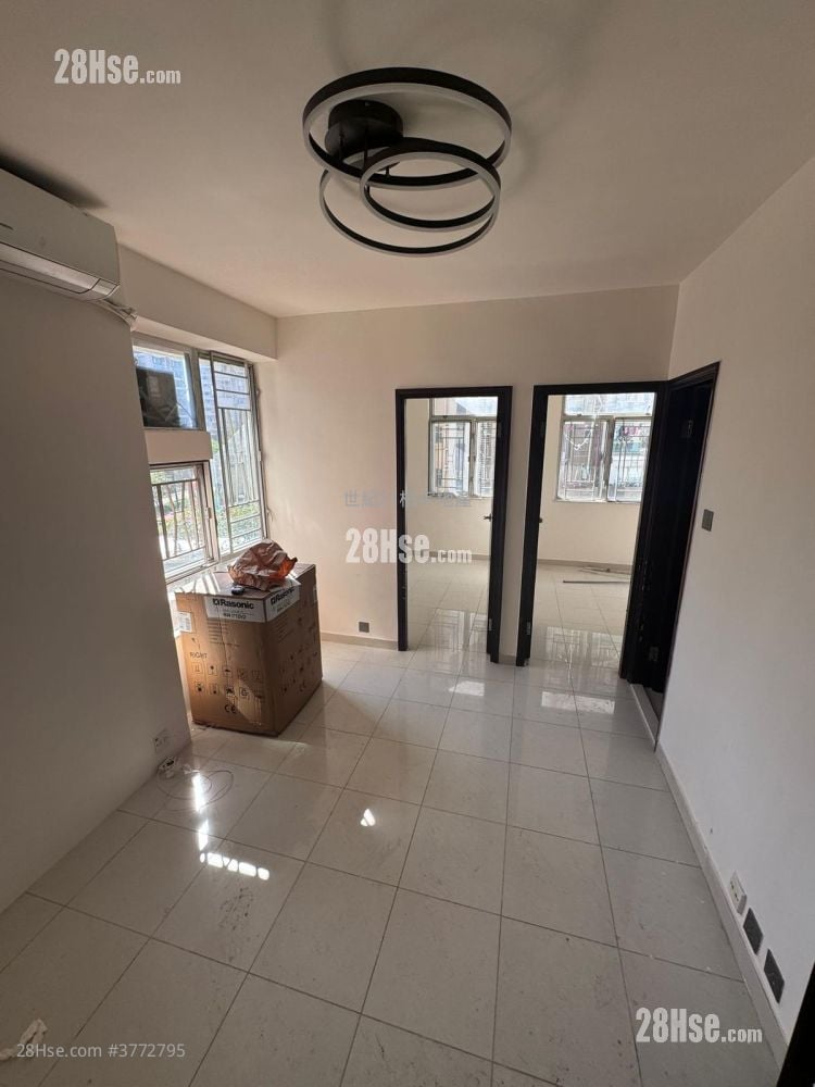 Plover Cove Garden Sell 2 Bedrooms , 1 Bathroom 343 ft²