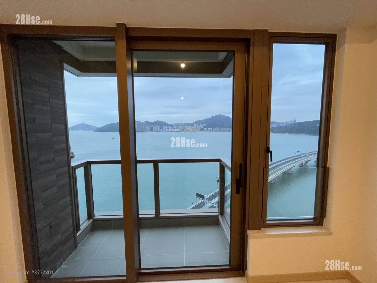 Lp10 Sell 3 Bedrooms , 2 Bathrooms 857 ft²