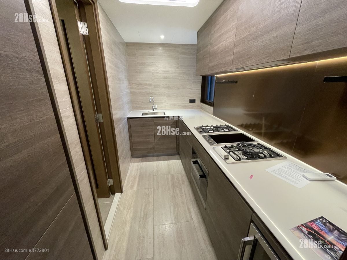 Lp10 Sell 3 Bedrooms , 2 Bathrooms 857 ft²