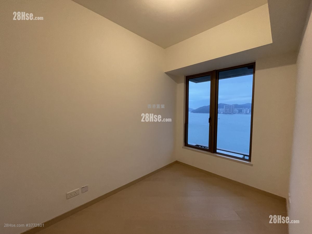 Lp10 Sell 3 Bedrooms , 2 Bathrooms 857 ft²