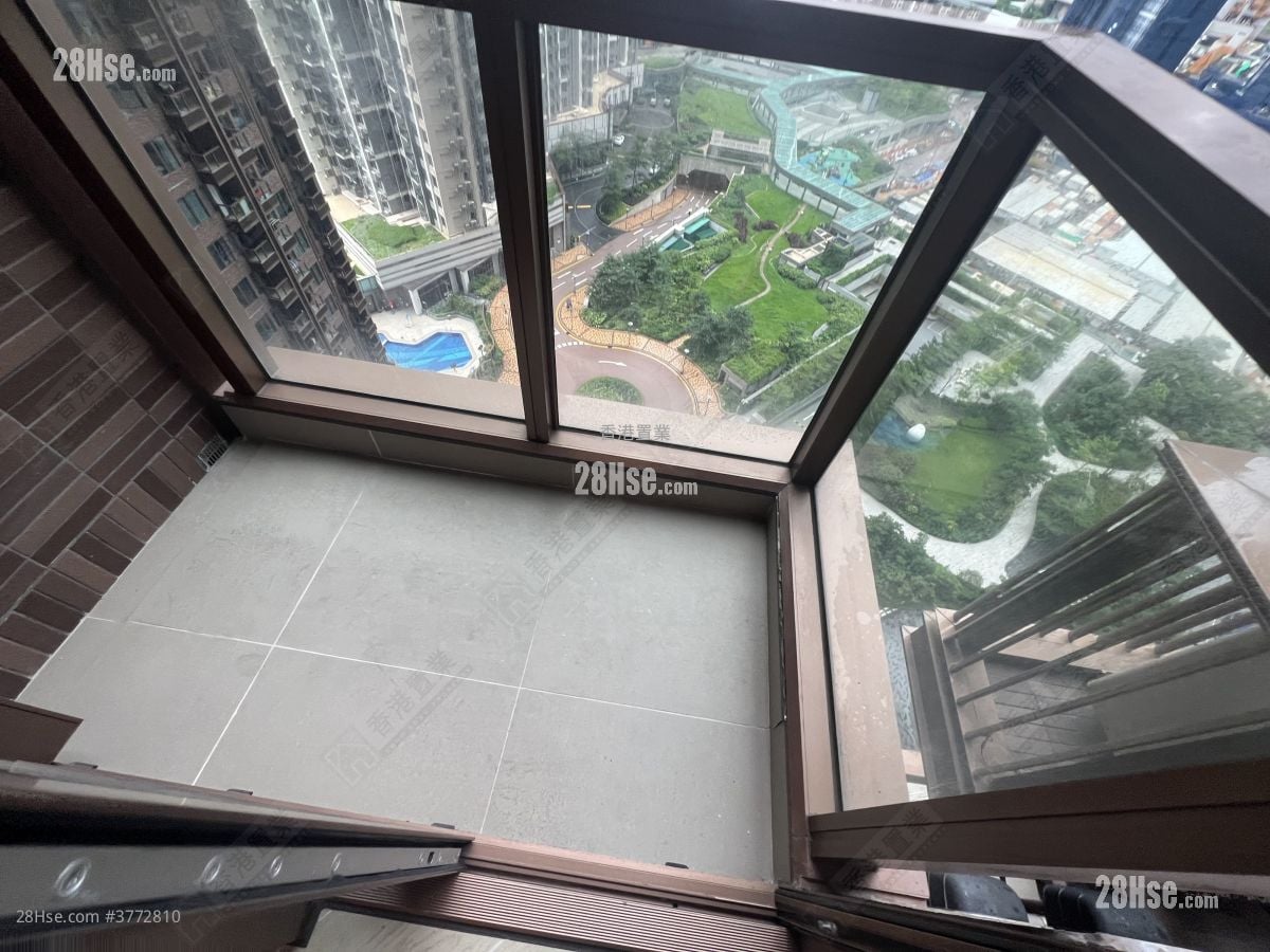 Lp10 Sell 2 Bedrooms , 1 Bathroom 484 ft²