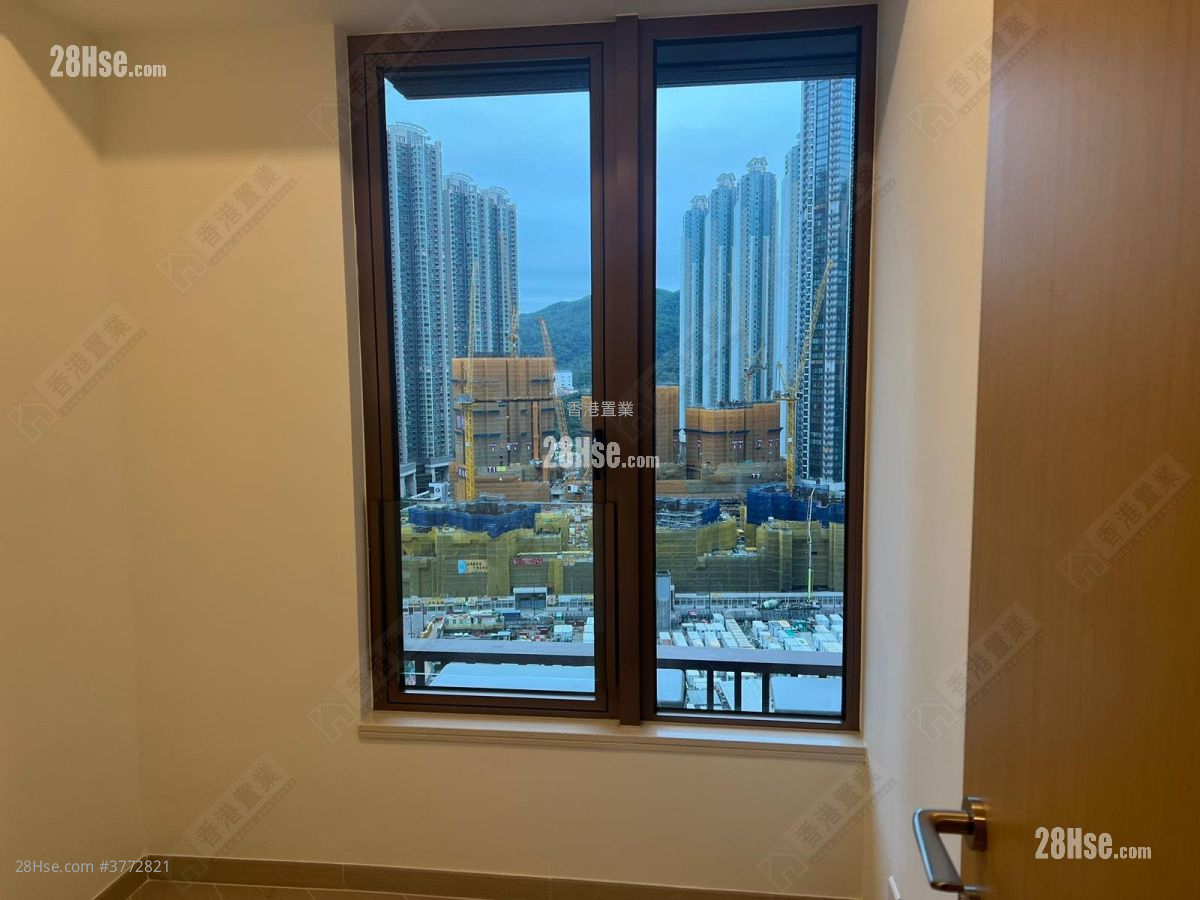 Lp10 Sell 2 Bedrooms , 2 Bathrooms 647 ft²