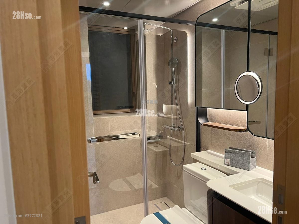 Lp10 Sell 2 Bedrooms , 2 Bathrooms 647 ft²