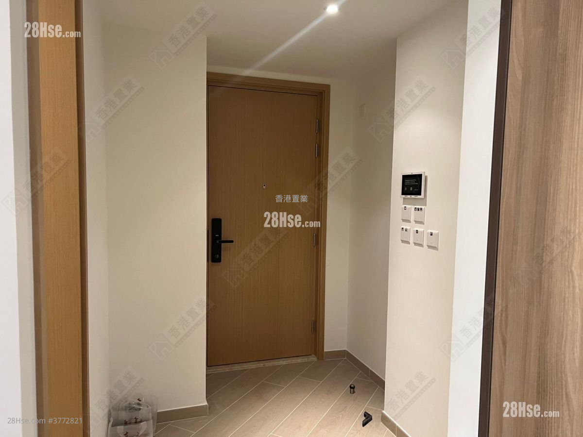 Lp10 Sell 2 Bedrooms , 2 Bathrooms 647 ft²