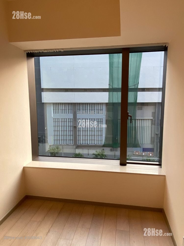 Island Garden Sell 2 Bedrooms , 1 Bathroom 485 ft²