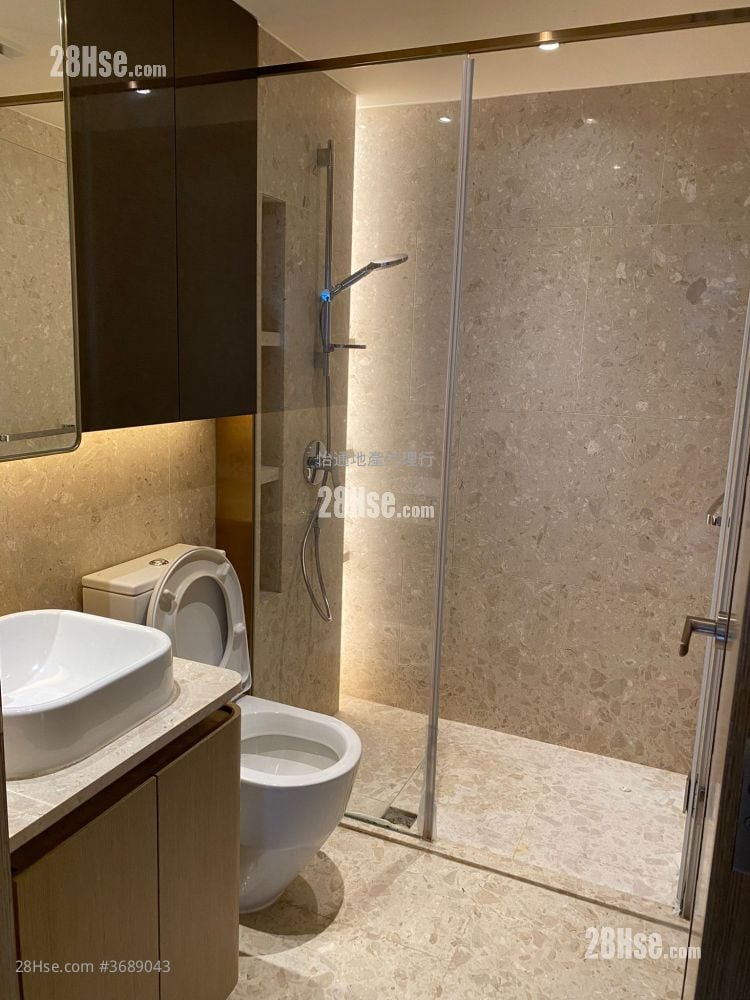 Island Garden Sell 2 Bedrooms , 1 Bathroom 485 ft²