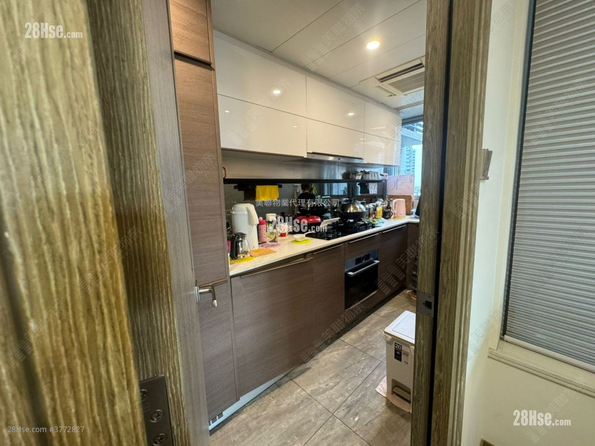 映日湾 售盘 3 房 803 平方尺