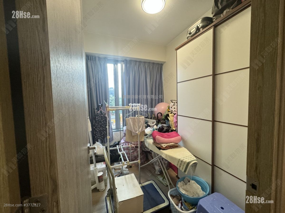 映日湾 售盘 3 房 803 平方尺