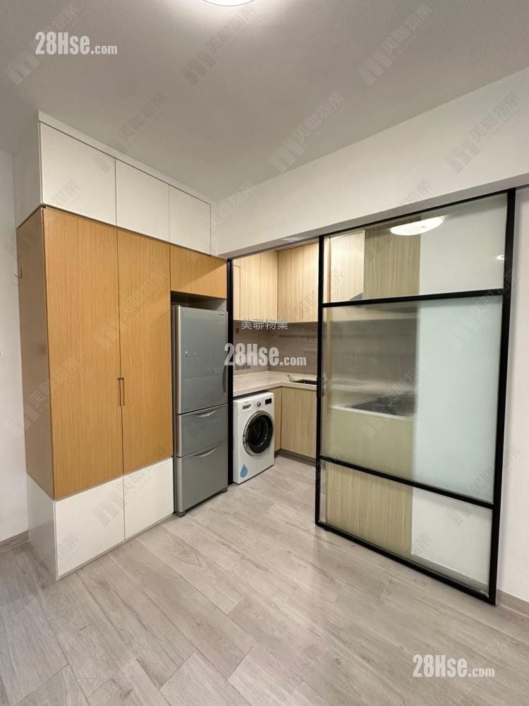 Tsuen Fung Centre Sell 3 Bedrooms 493 ft²