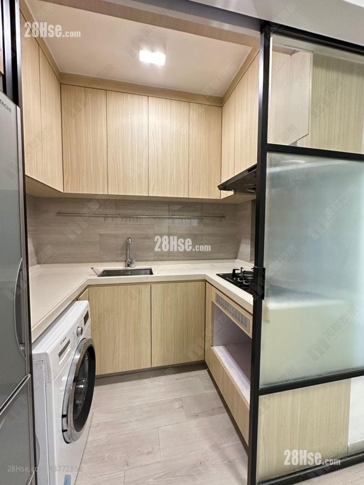 Tsuen Fung Centre Sell 3 Bedrooms 493 ft²