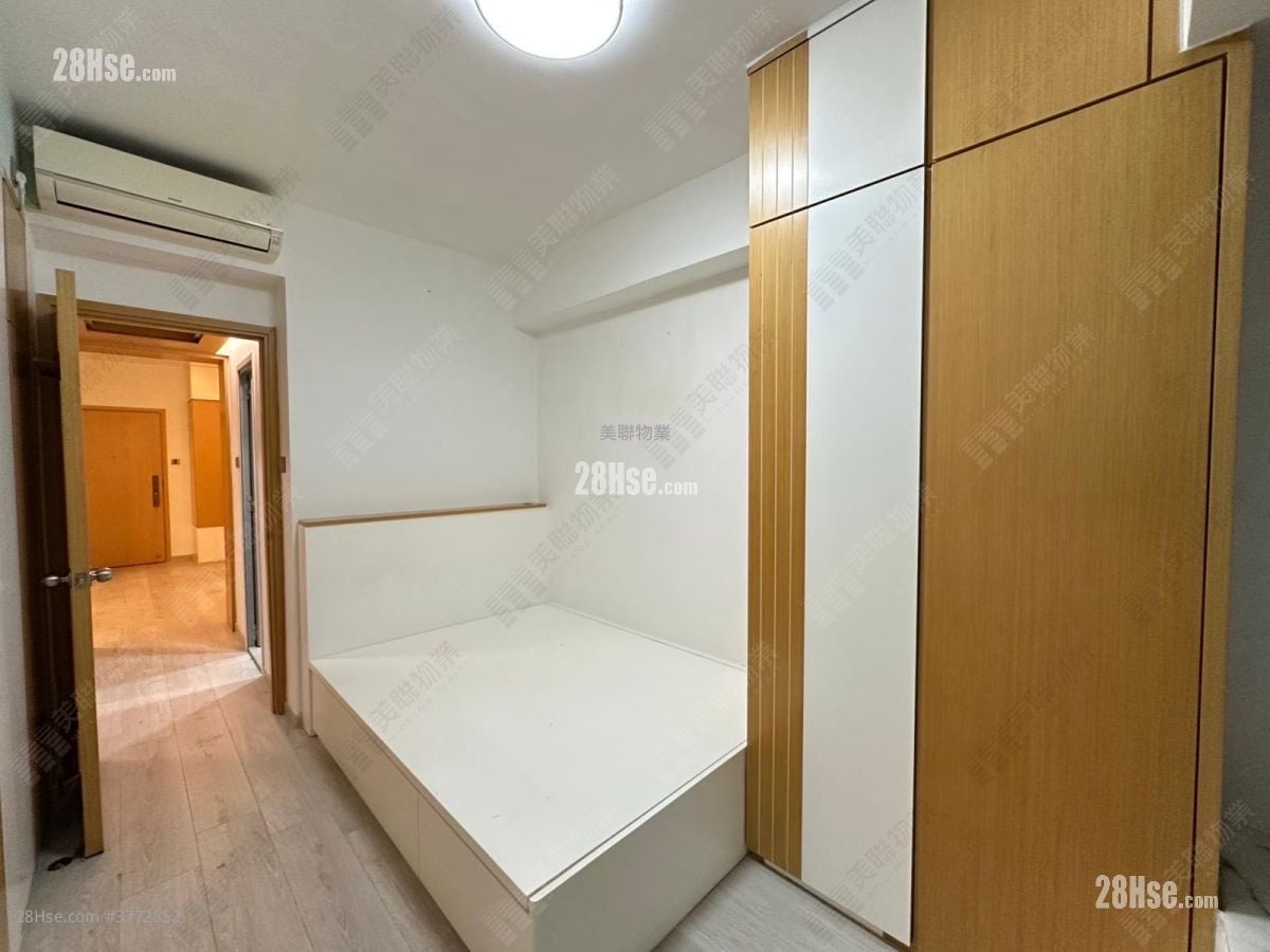 Tsuen Fung Centre Sell 3 Bedrooms 493 ft²