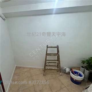 自用投資收租 馬鞍山世紀21奇豐>搵樓熱線： LEO 63050330 4房專門店