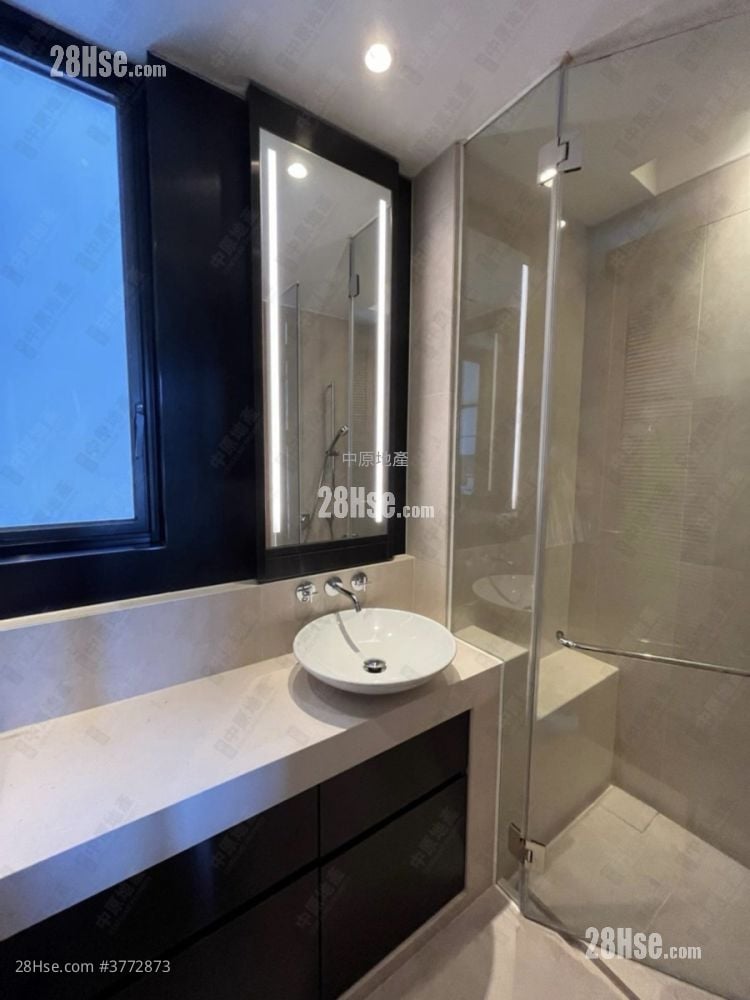 柏傲山 售盘 3 房 , 2 浴室 735 平方尺