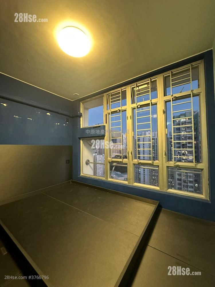 Sheung Man Court Sell 1 Bedroom , 1 Bathroom 291 ft²