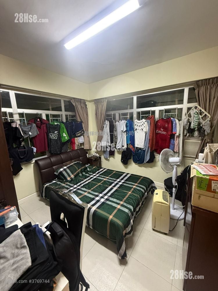 汉口中心 售盘 3 房 , 2 浴室 818 平方尺