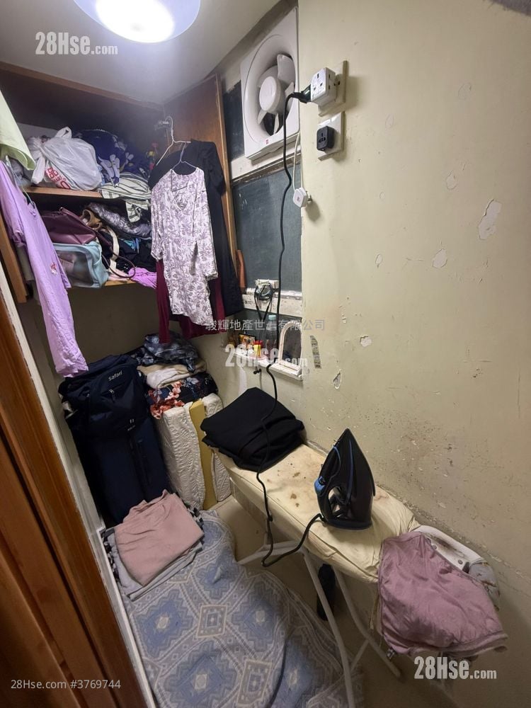 汉口中心 售盘 3 房 , 2 浴室 818 平方尺