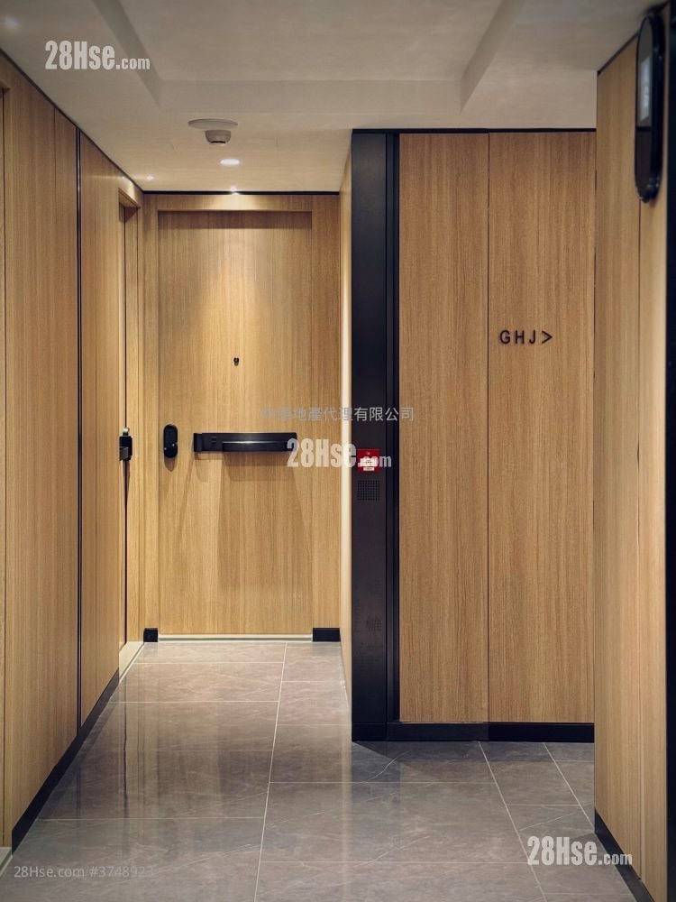 Larchwood Sell Studio 203 ft²