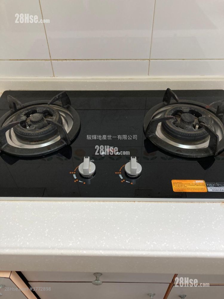 Luna Court Sell 2 Bedrooms , 1 Bathroom 447 ft²