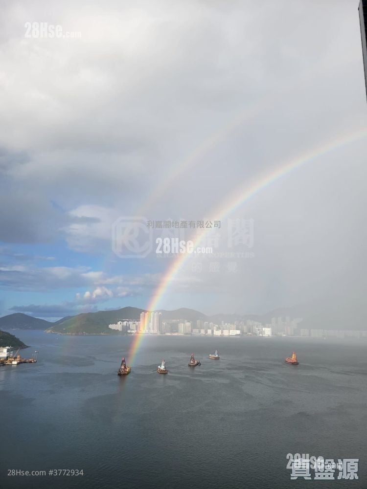 Lp6 Sell 4 Bedrooms , 3 Bathrooms 1,086 ft²