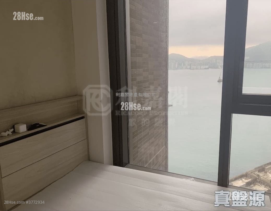 Lp6 Sell 4 Bedrooms , 3 Bathrooms 1,086 ft²