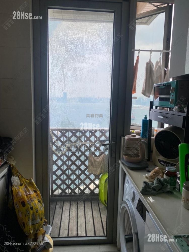 Peninsula East 售盘 3 房 869 平方尺