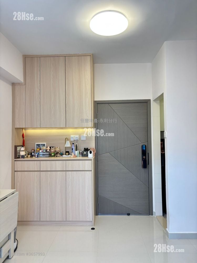 Winner Centre Sell 1 Bedroom , 1 Bathroom 260 ft²