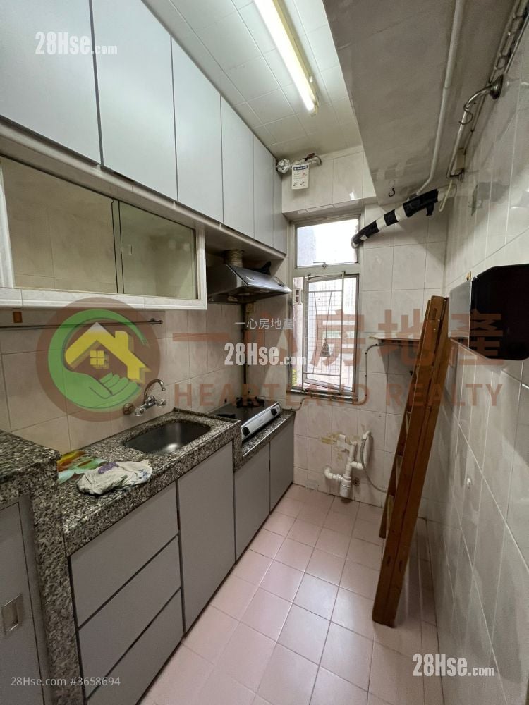 美乐花园 售盘 2 房 , 1 浴室 589 平方尺