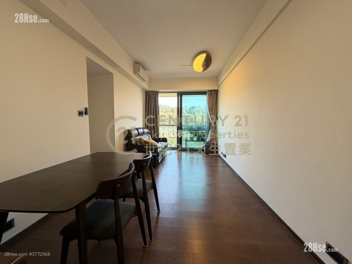 Le Pont Rental 3 Bedrooms , 2 Bathrooms 755 ft²