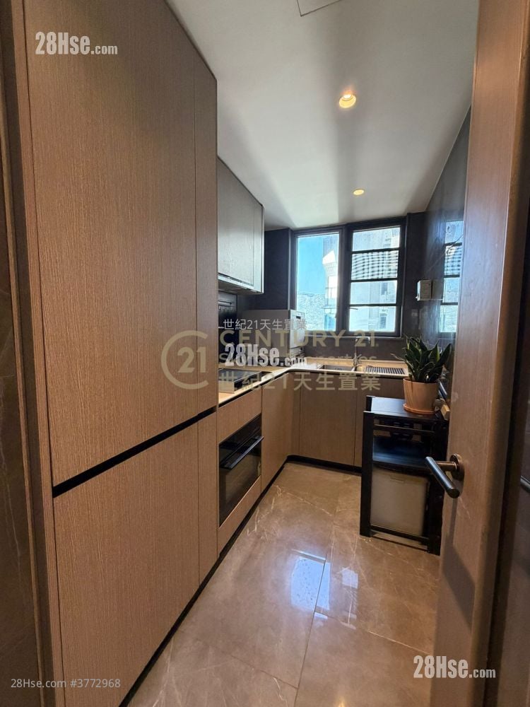 Le Pont Rental 3 Bedrooms , 2 Bathrooms 755 ft²