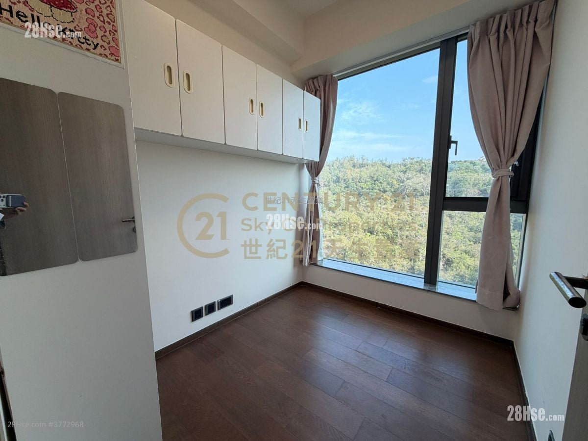 Le Pont Rental 3 Bedrooms , 2 Bathrooms 755 ft²