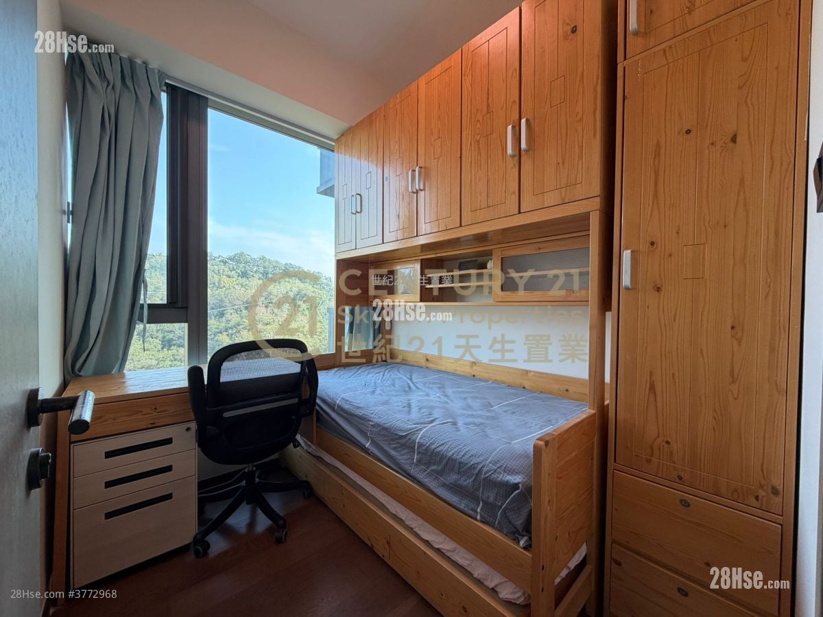 Le Pont Rental 3 Bedrooms , 2 Bathrooms 755 ft²