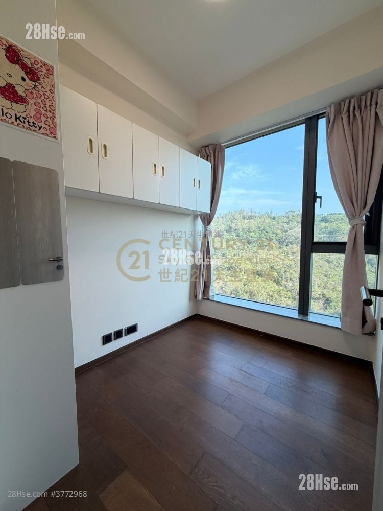 Le Pont Rental 3 Bedrooms , 2 Bathrooms 755 ft²